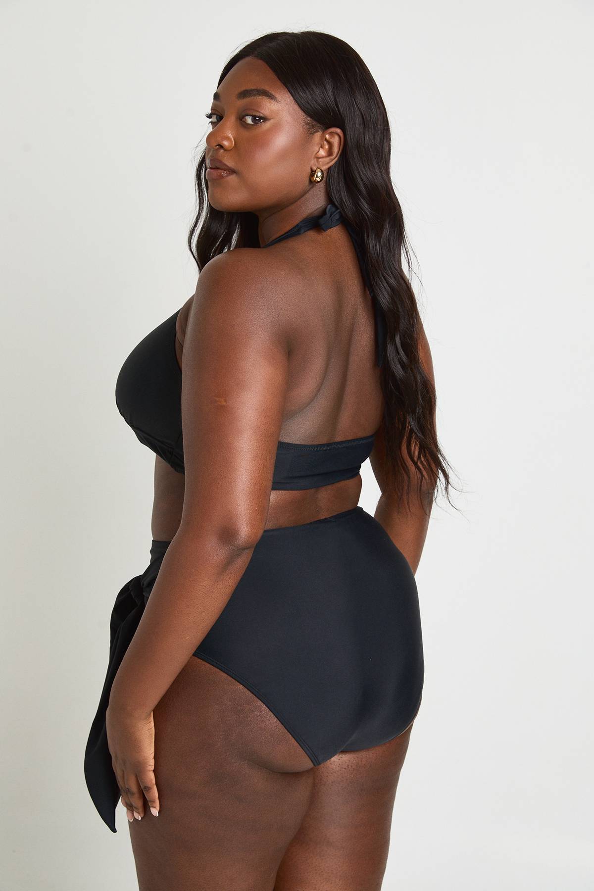 boohoo Bas De Bikini Grande Taille Taille Haute Gainant Avec Détail Drapé