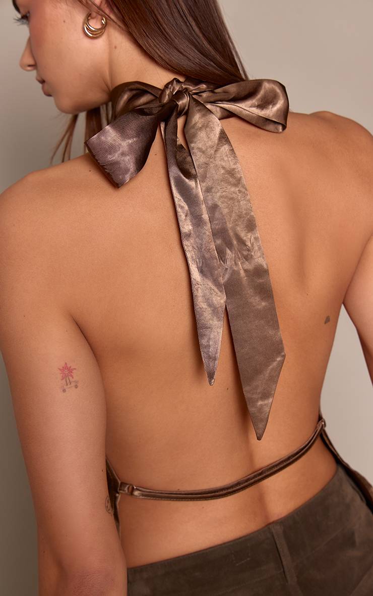 Light Brown Top Dos Ouvert Col Licou En Satin