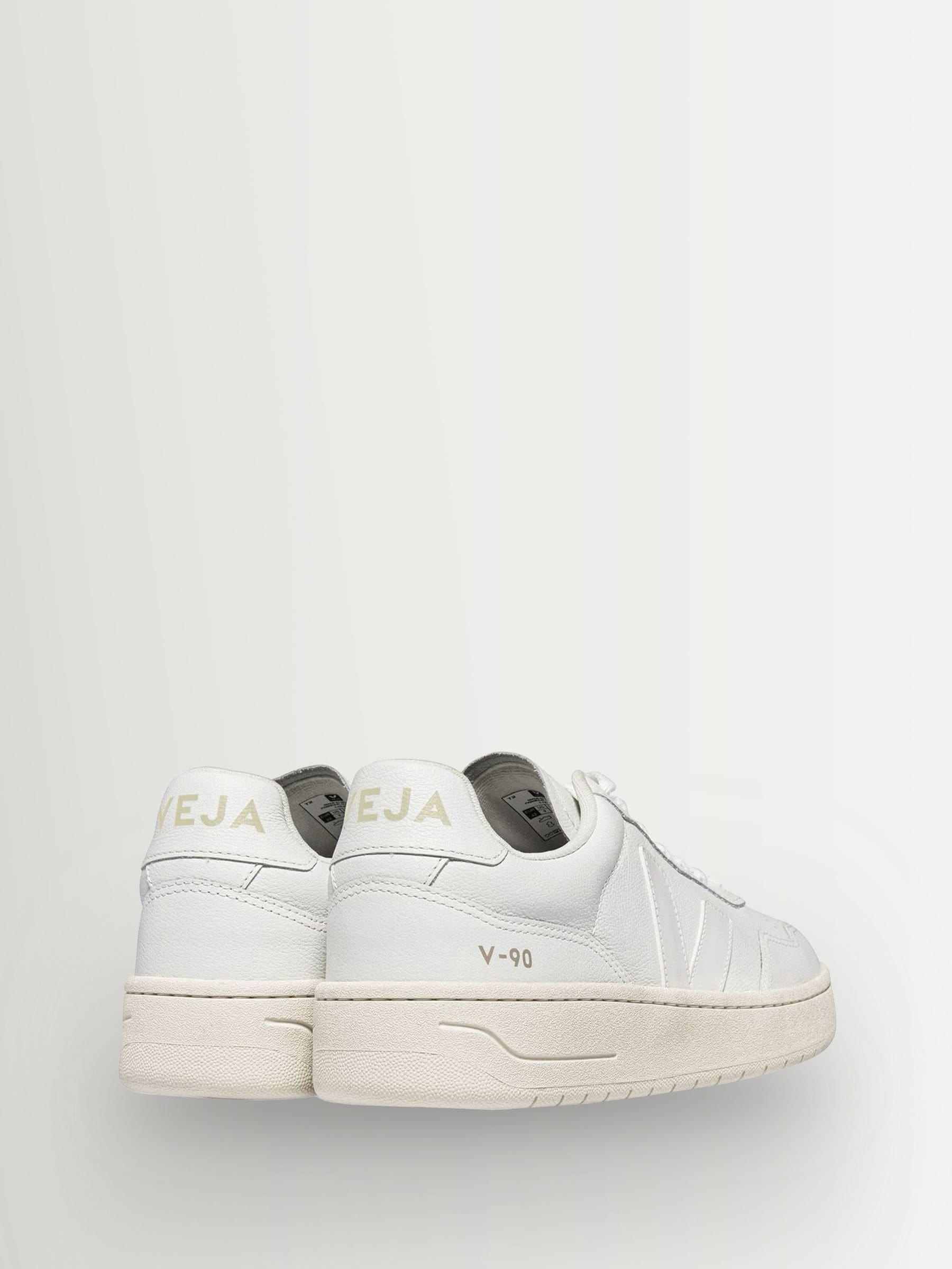 Wit - Veja V-90 Trainers