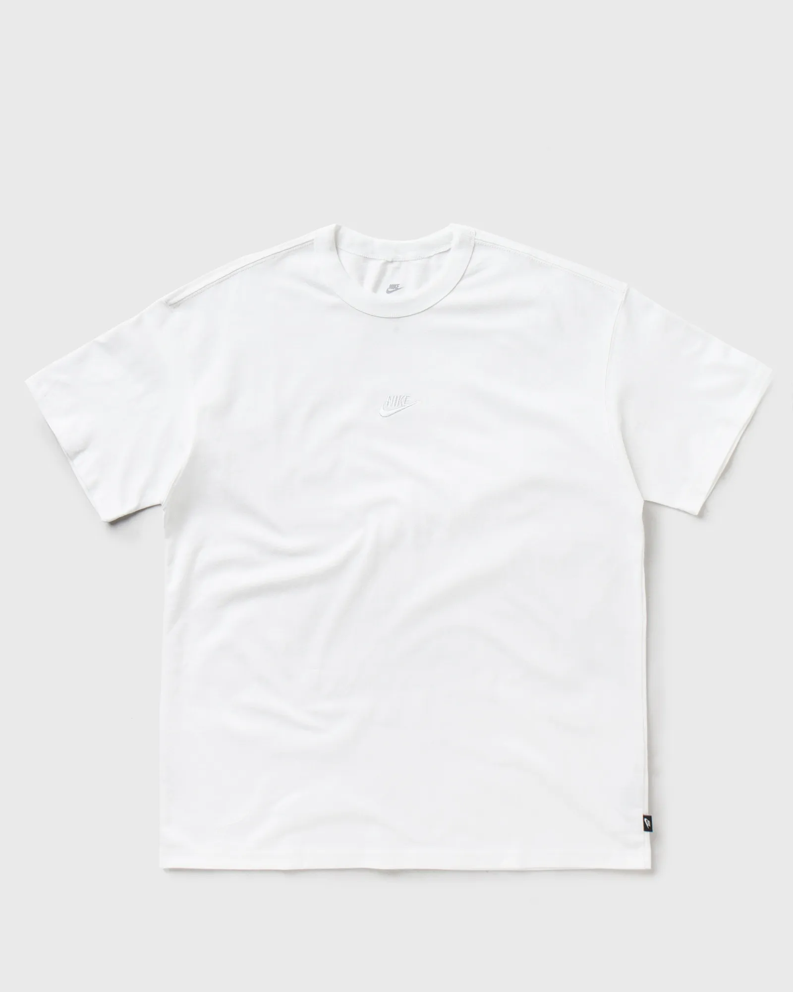 Nike Premium Essentials Tee