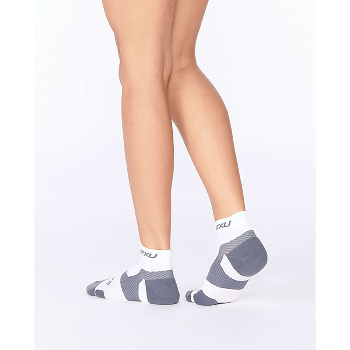 2XU Vectr Light Cushion 1/4 Crew Compressiesokken  Wit/Grijs