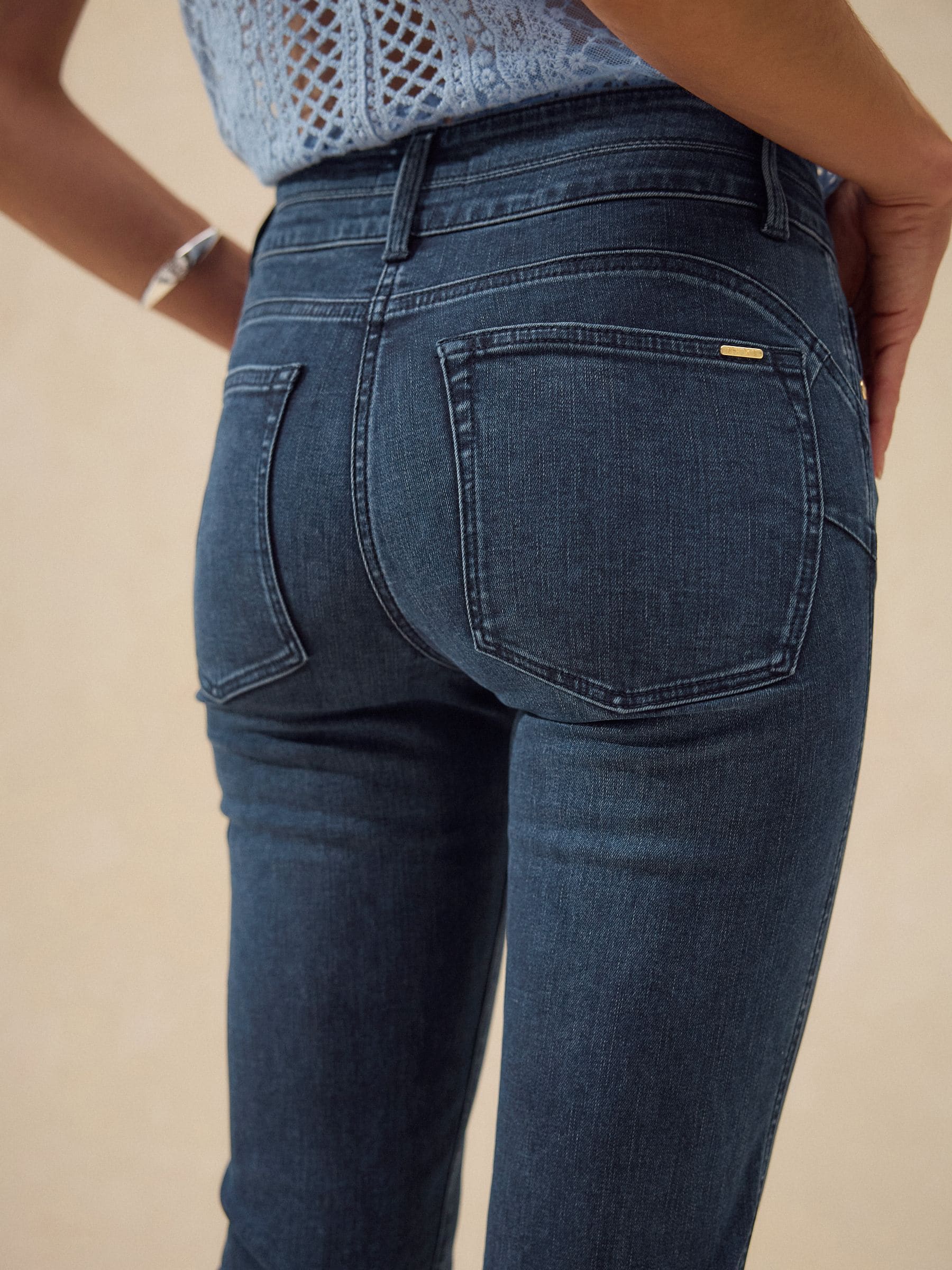 Donkerblauw denim - Figuurvormende slim jeans