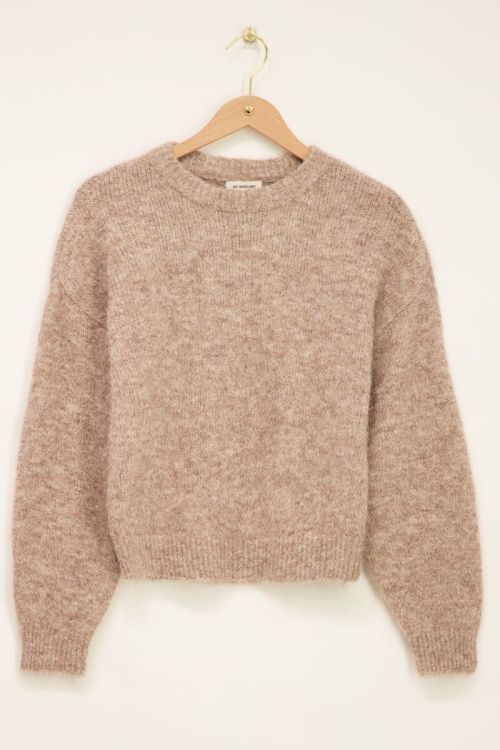 Beige hairy trui
