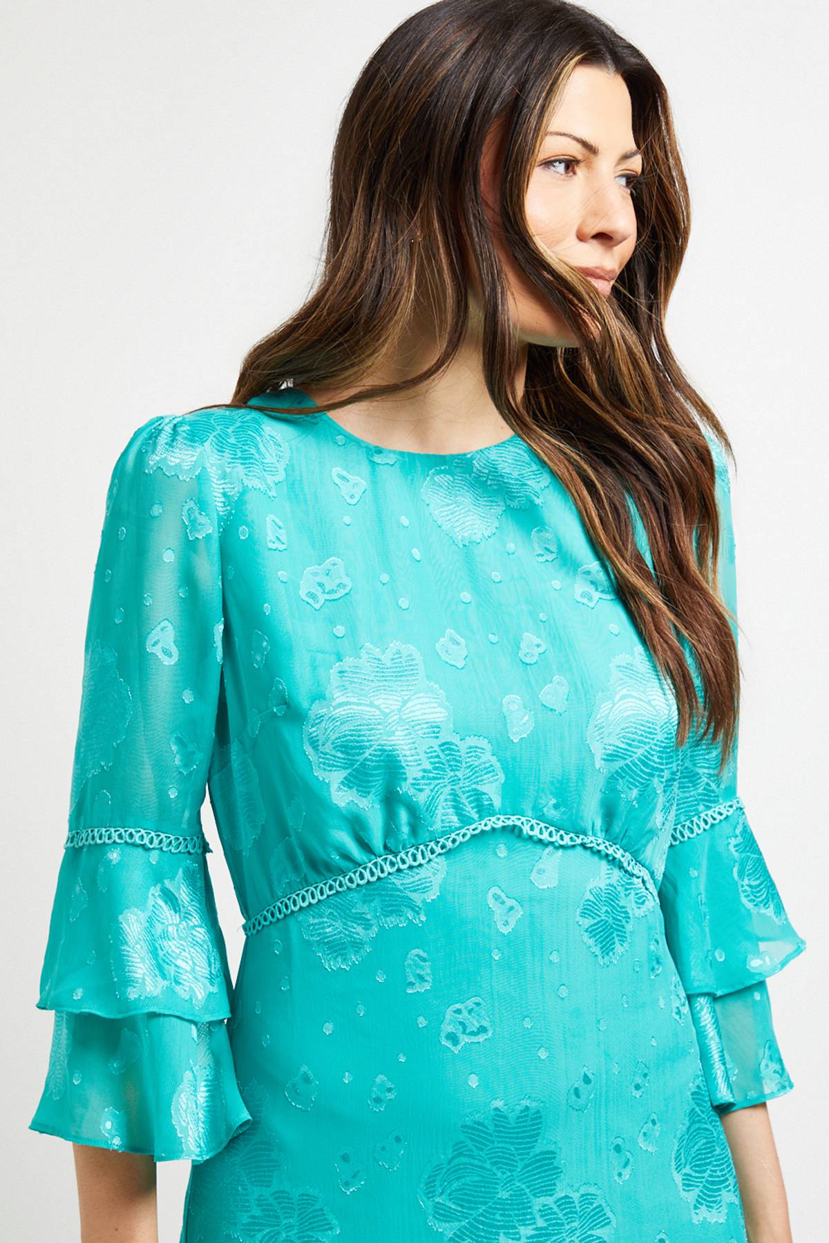 Wallis Robe Midi À Manches Volantées En Tissu Dévoré