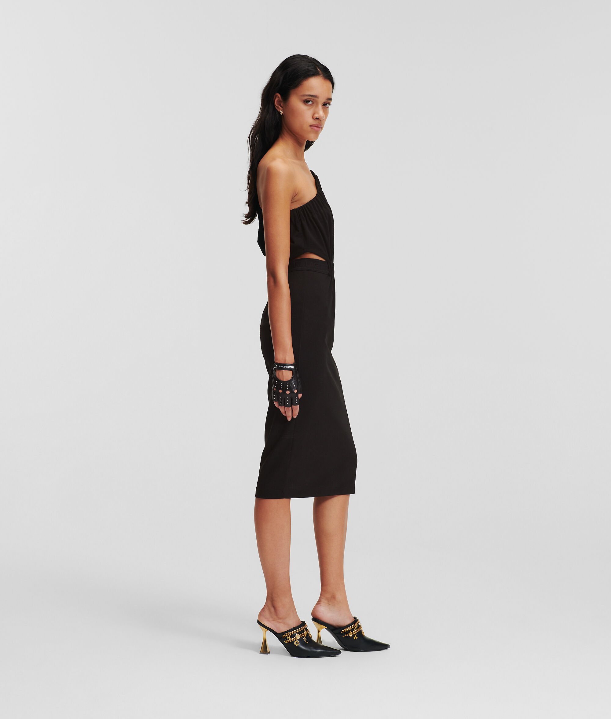 ROBE EN JERSEY AVEC DÉCOUPE