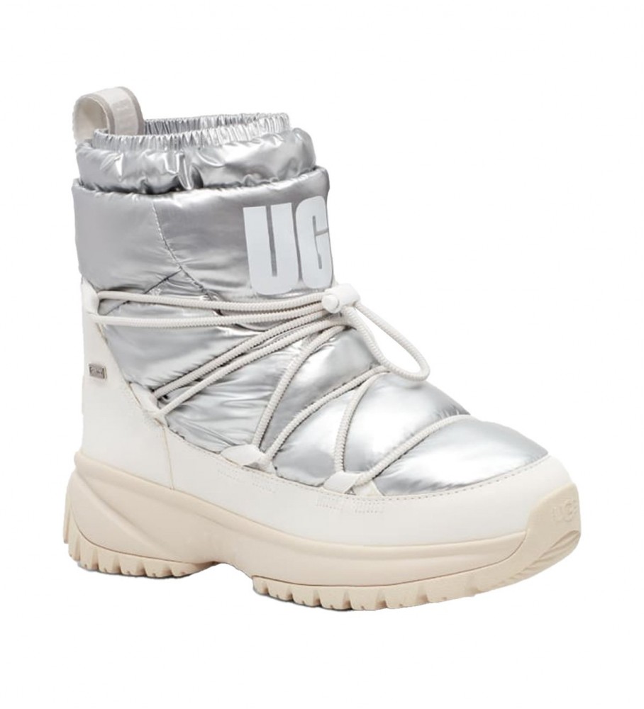 Botas acolchoadas UGG Yose brancas