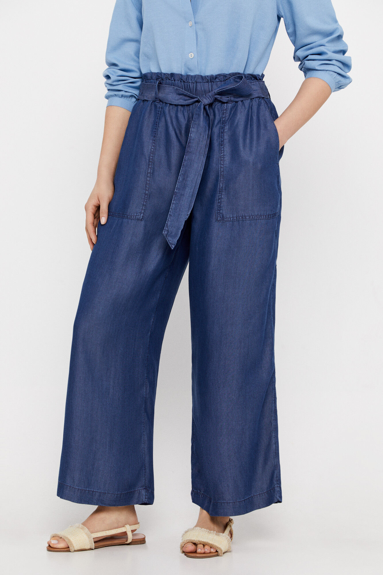 Calça palazzo cargo em Tencel - Azul