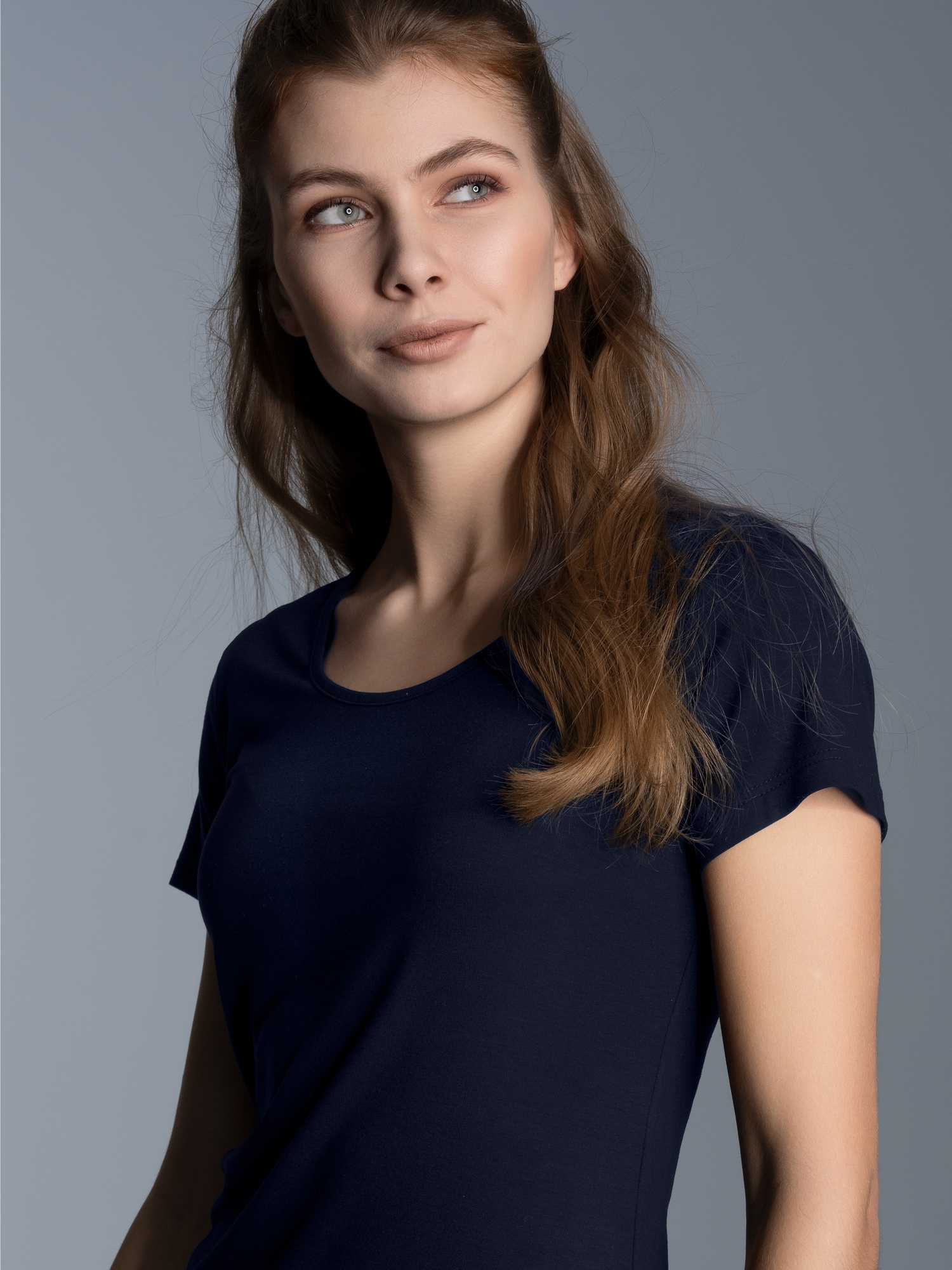 Rundhalsshirt aus Viskose Navy