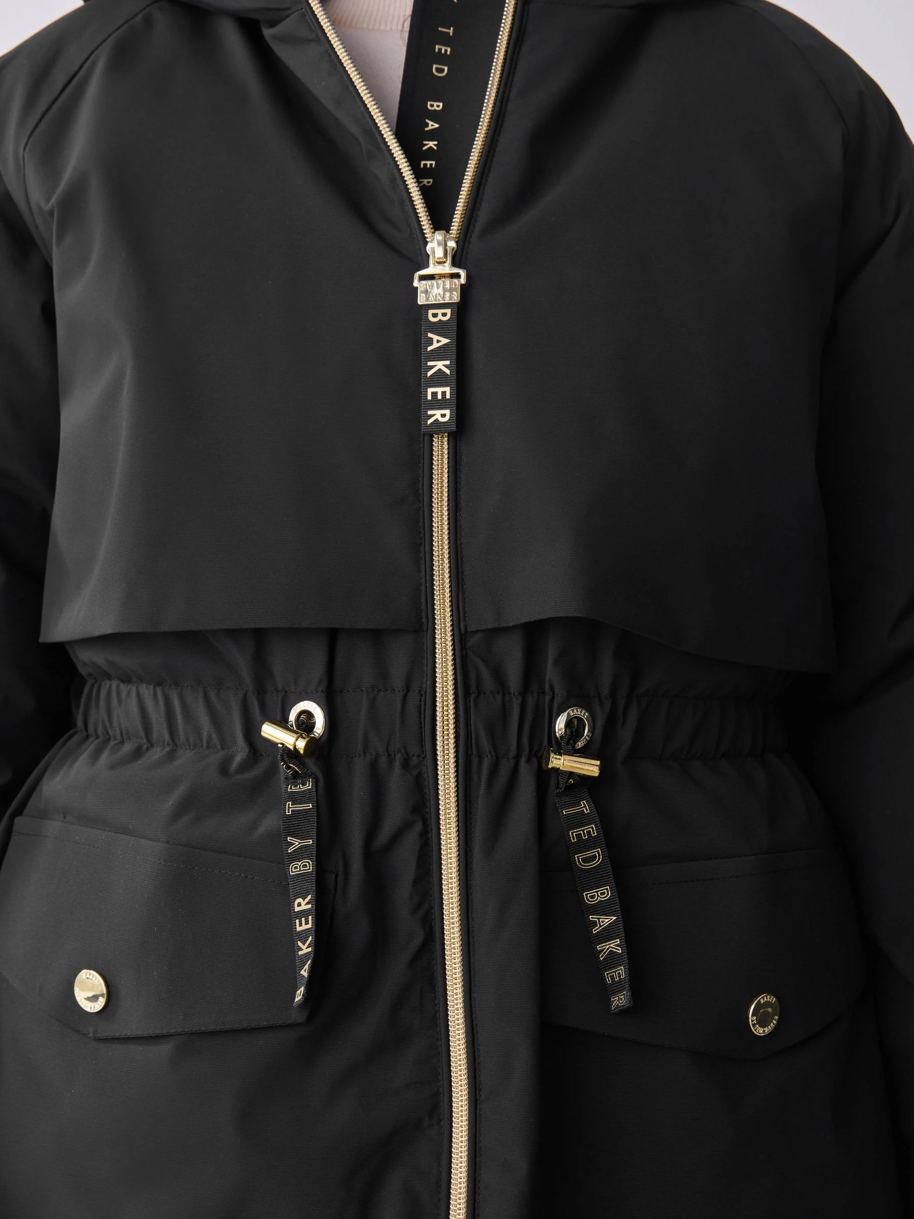Baker by Ted Baker - Regenbestendige zwarte parka met rok