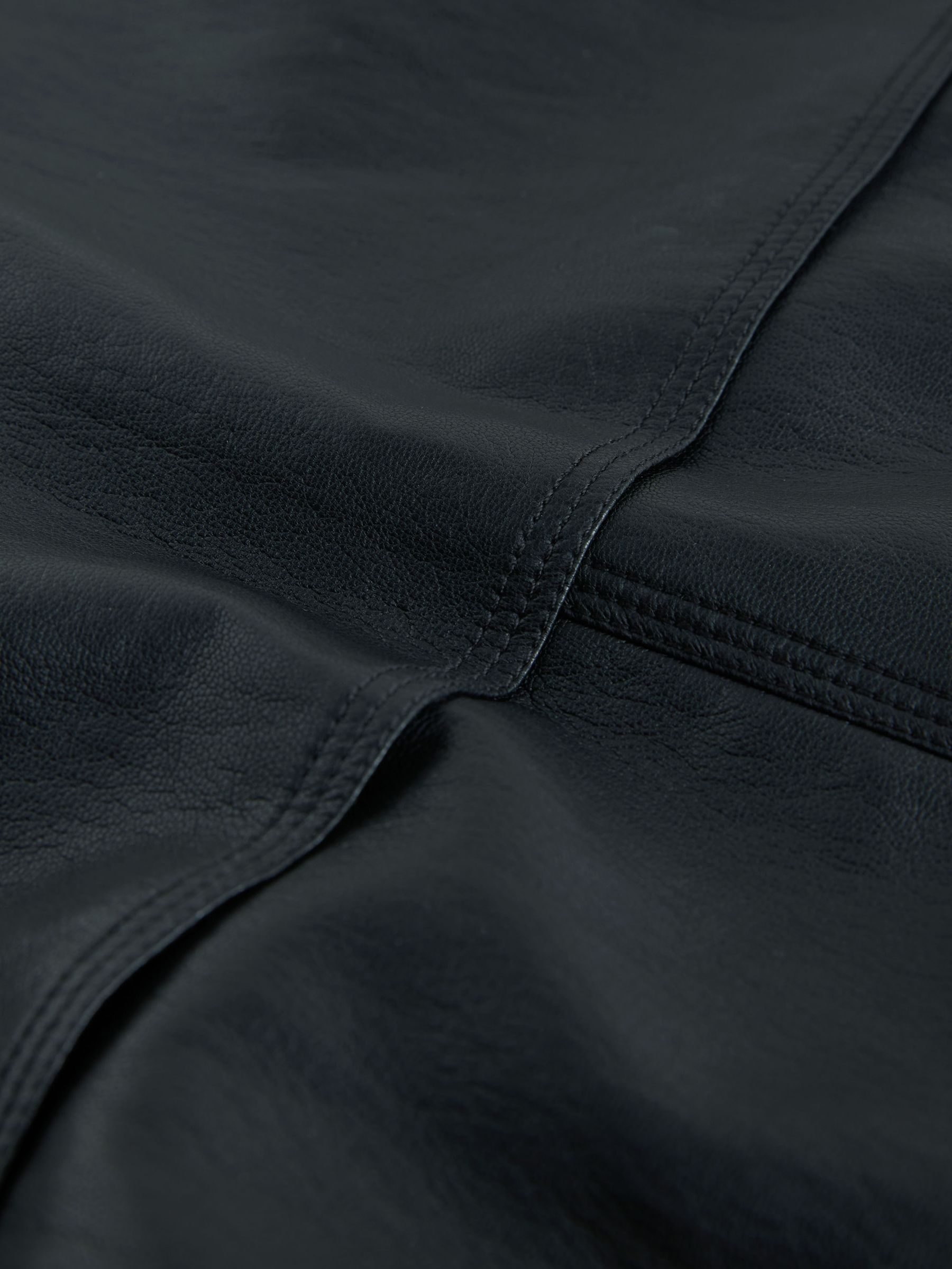 Zwart - Nothing Ordinary Faux Leather Short Trench Jacket