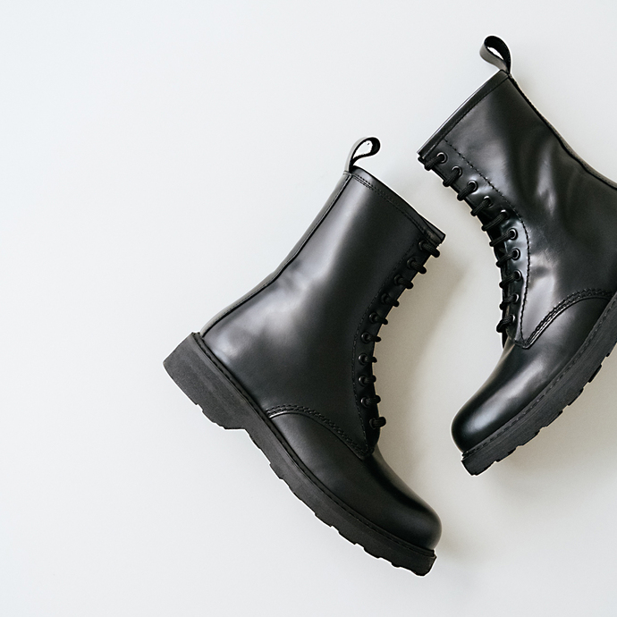 Boots à lacets  en cuir glacé noir