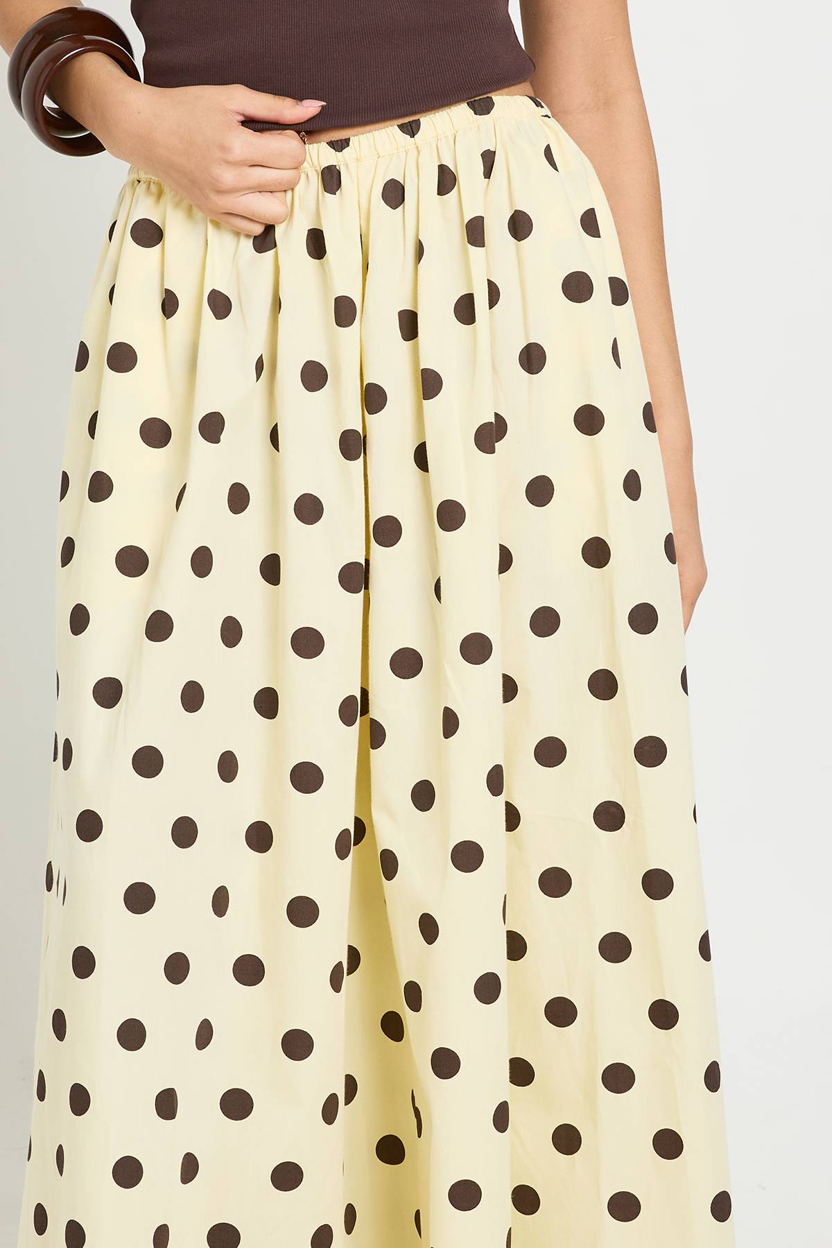 boohoo Jupe Maxi Volumineuse En Popeline À Pois Pour Grandes Tailles