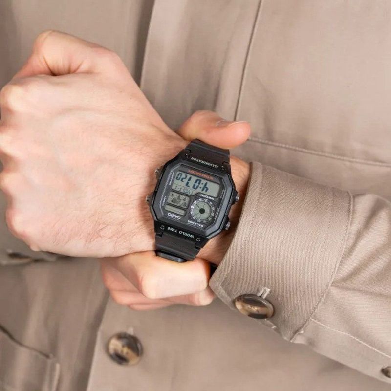 Digitale Horloge - Zwart - Kunststof - 10 Bar Waterdicht