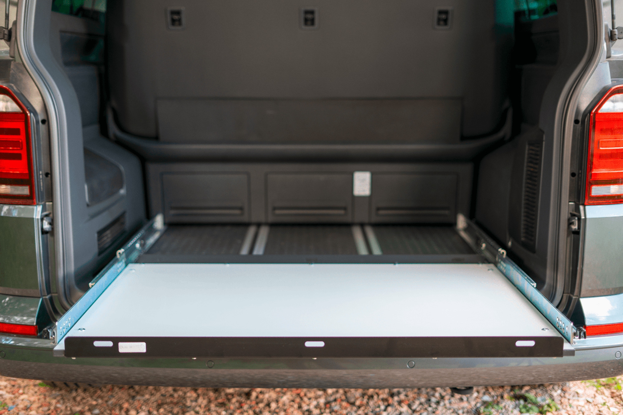 BusBoxx heckBOXX flex VW T5 / T6 / T6.1 Heckauszugs-Modul geteilt Tiefe 800 mm