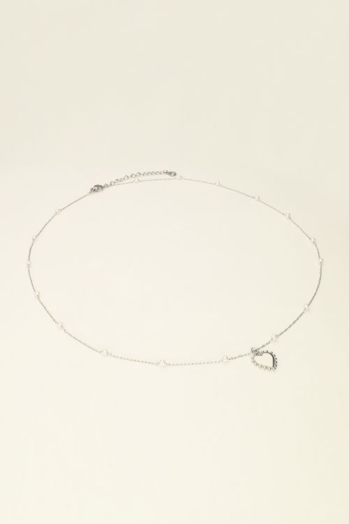 Ketting met hartjes bedel en parels