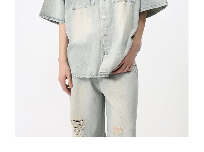 FAERIS - Gewassen denim overhemd met korte mouwen en kraag / Jeans met wijde pijpen en middelhoge taille