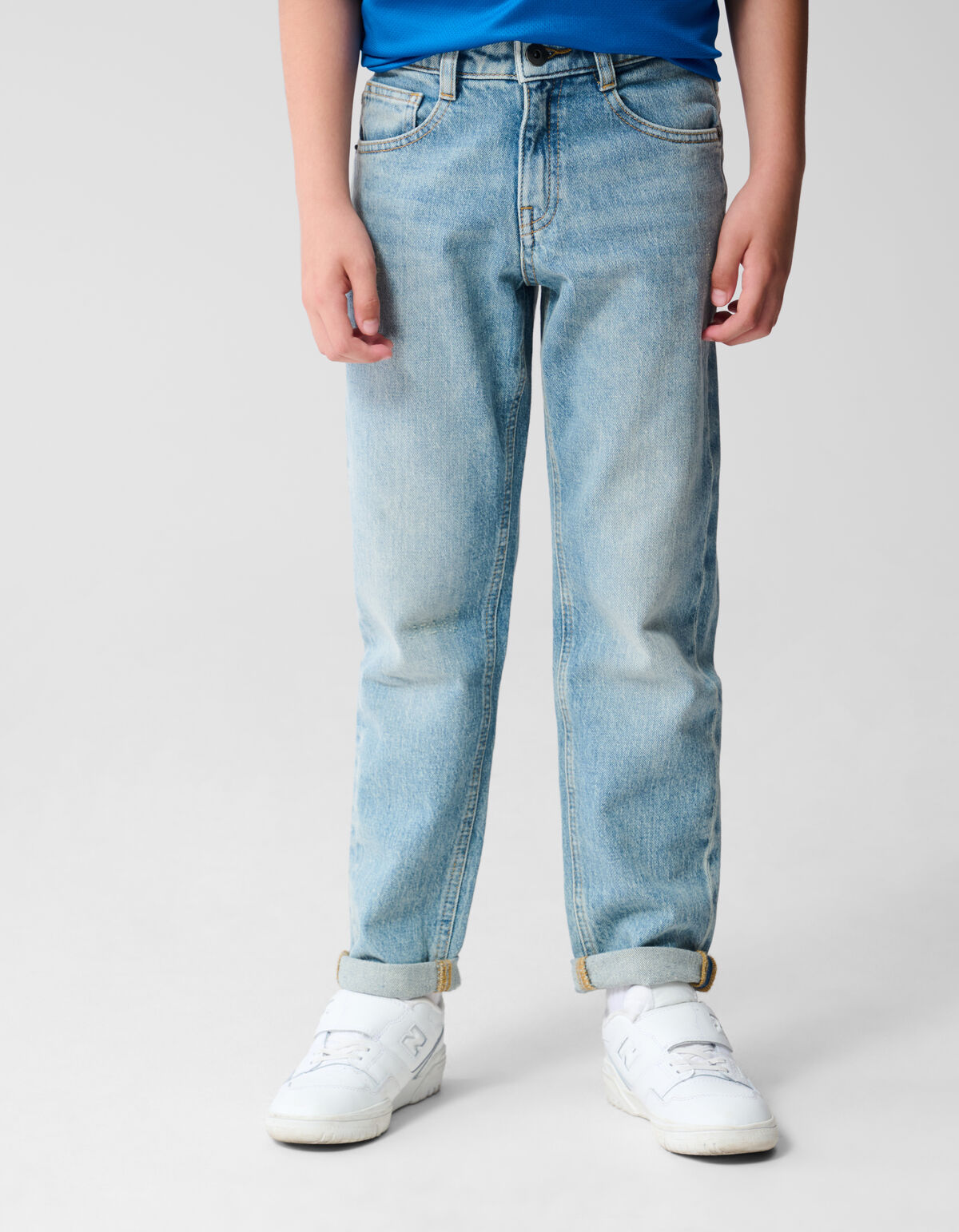 Tapered Fit Jeans Bleached