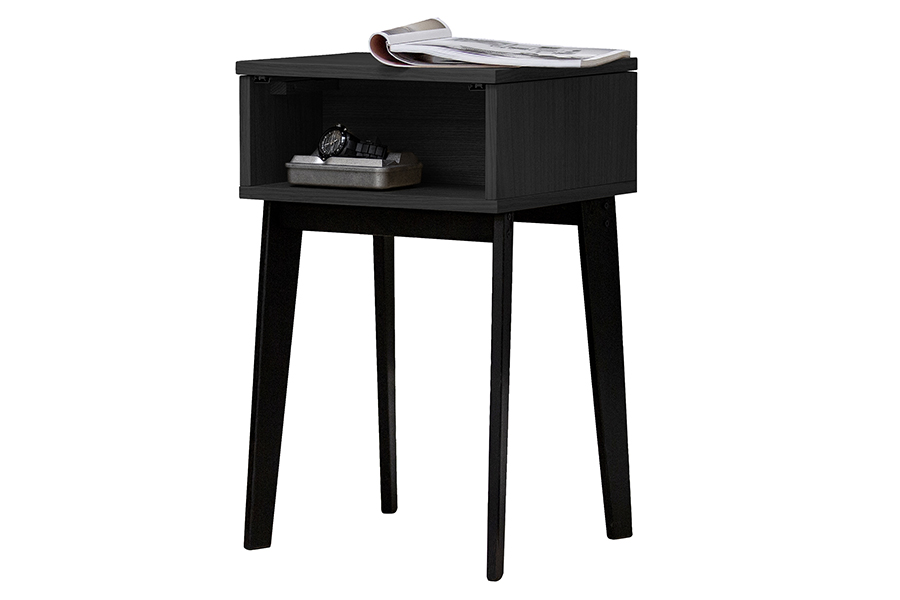 Charon nattbord I sortbeiset eik med sort understell. H: 62 cm.