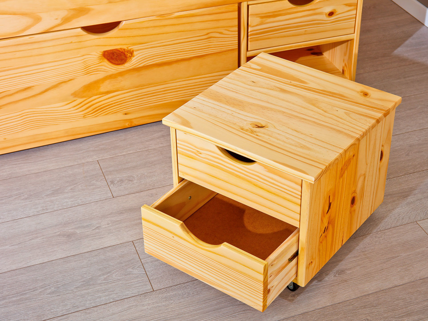 Funktionsbett TOM mit viel Stauraum