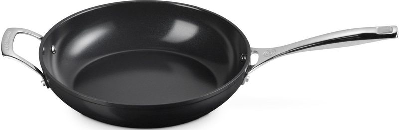 Le Creuset - Essential Non-Stick Ceramic - Pannenset - Koekenpan Ø 24 cm en Sauteuse Ø 28 cm - Keramische Antiaanbaklaag