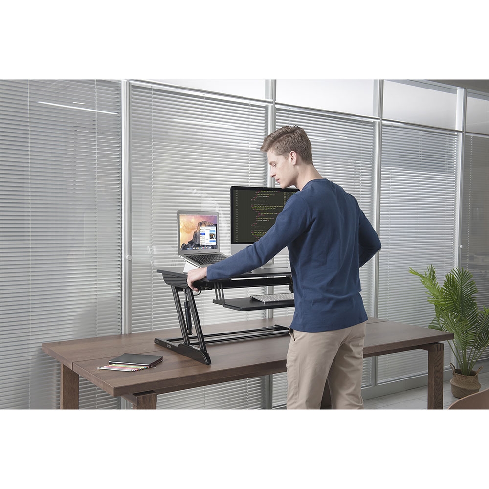 Sit Stand Höhenverstellbarer Alu Stehpult Tischaufsatz Ständer für Laptop / Monitore und Maus / Tastatur - Weiss