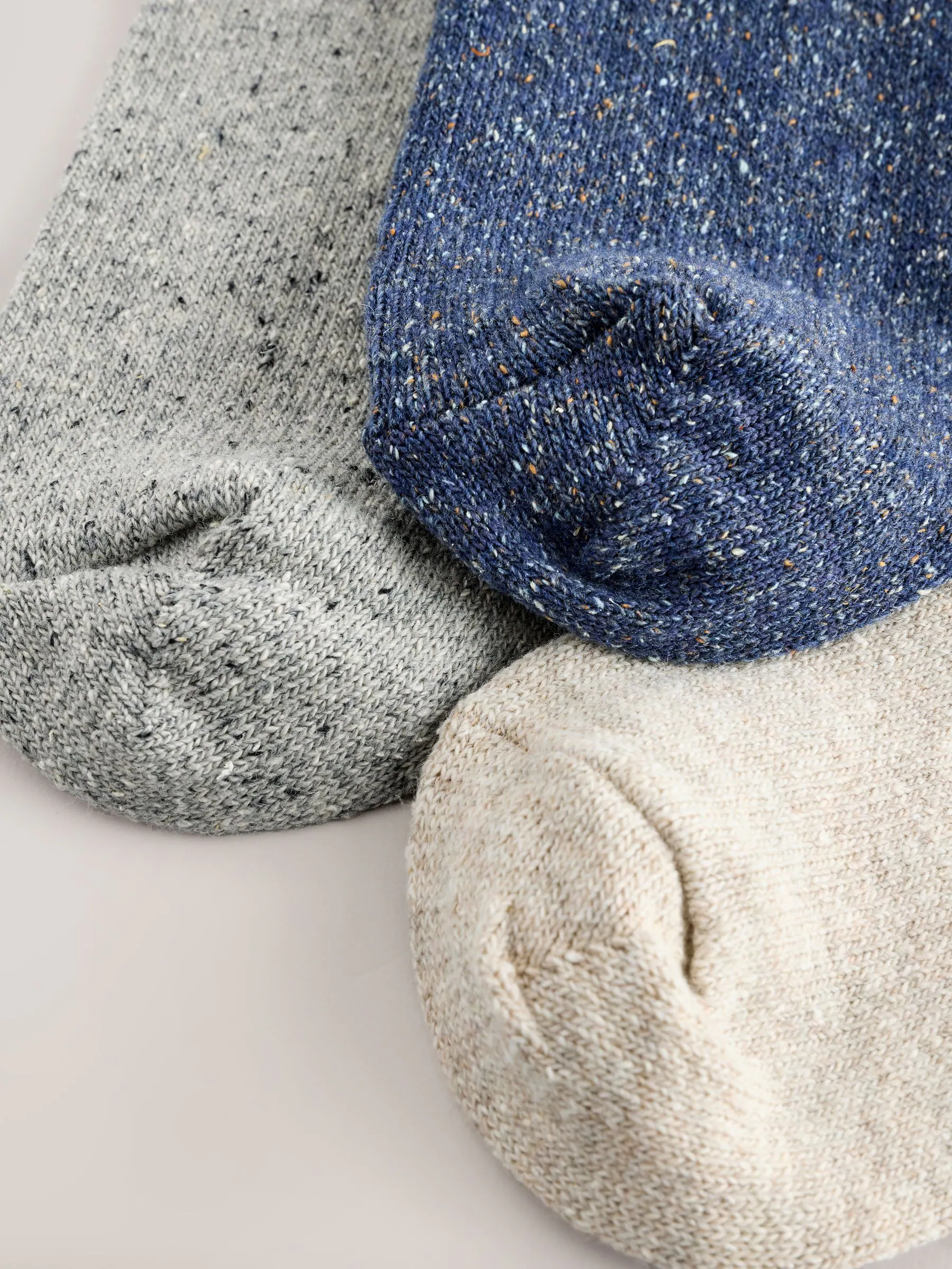 Blauw met fairislemotief - Thermische enkelsokken van wol-zijdemix verpakking van 3