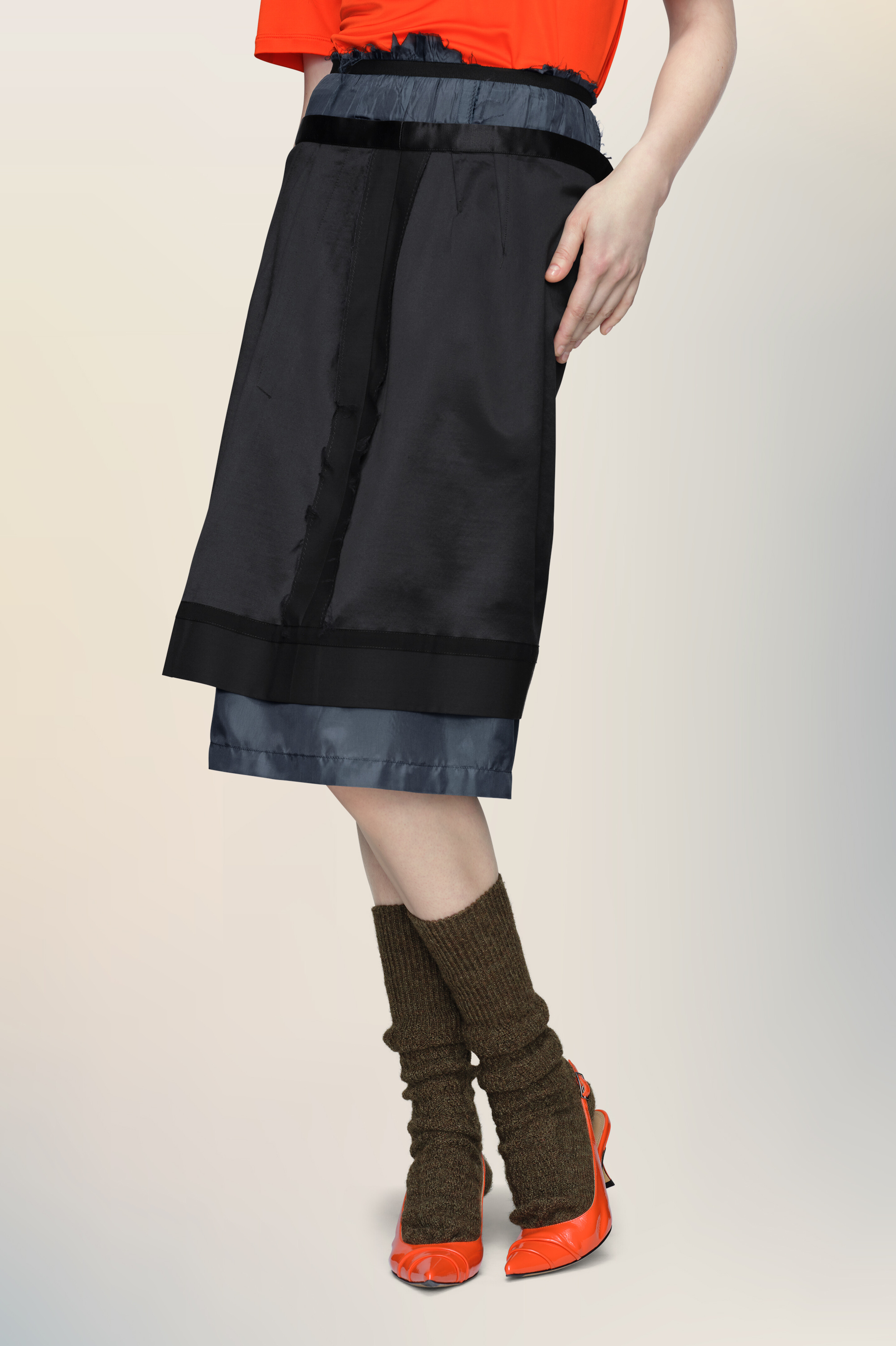 Jupe midi noire en laine et soie - femme