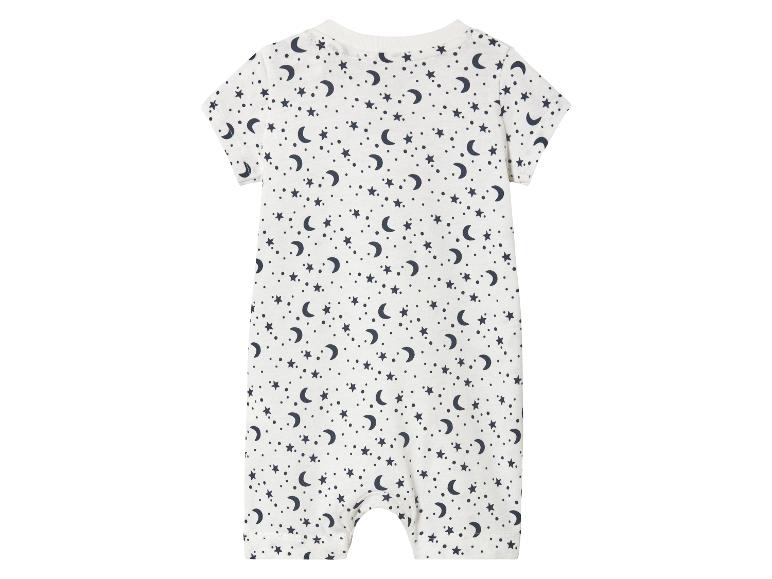 2 baby pyjama's