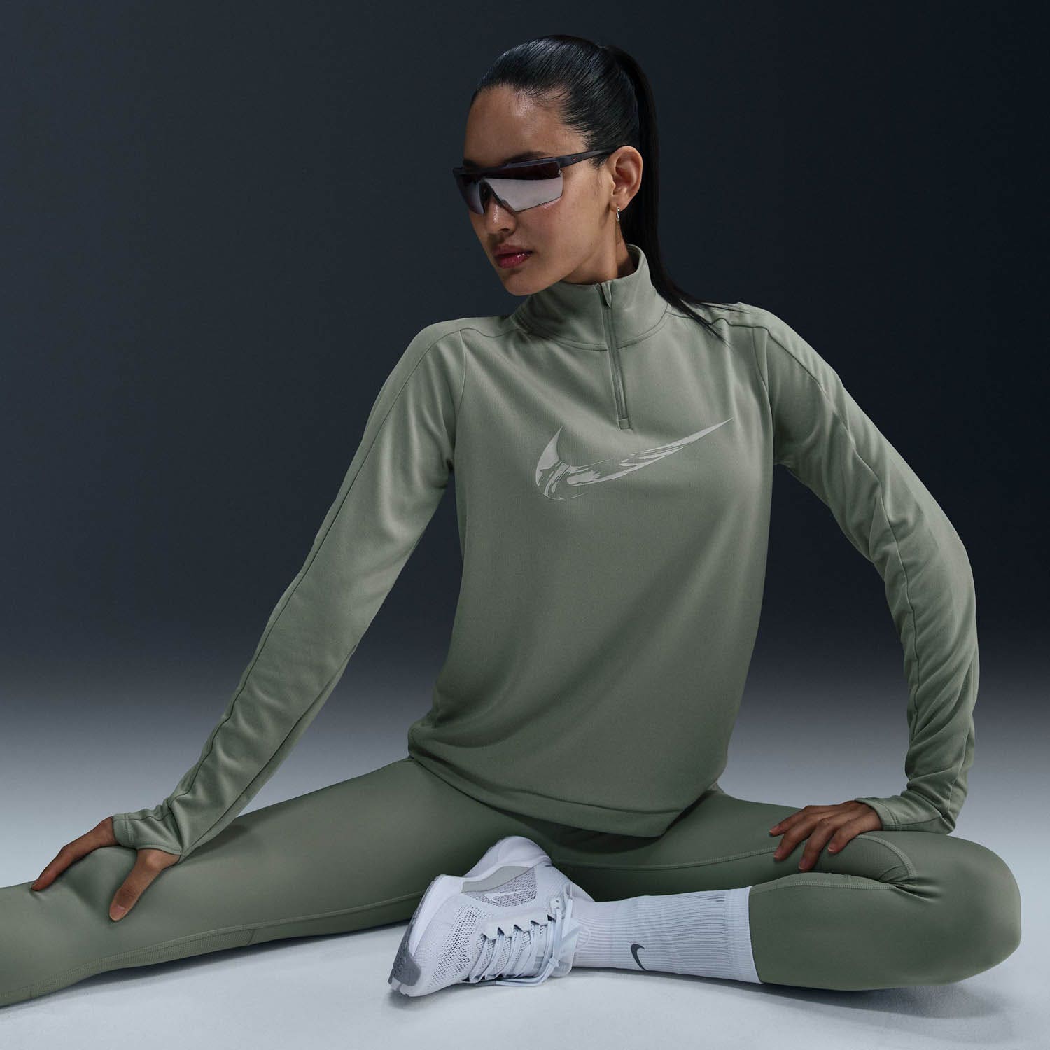 Nike  Swoosh Dri-fit 1/4 Zip Mid Layer