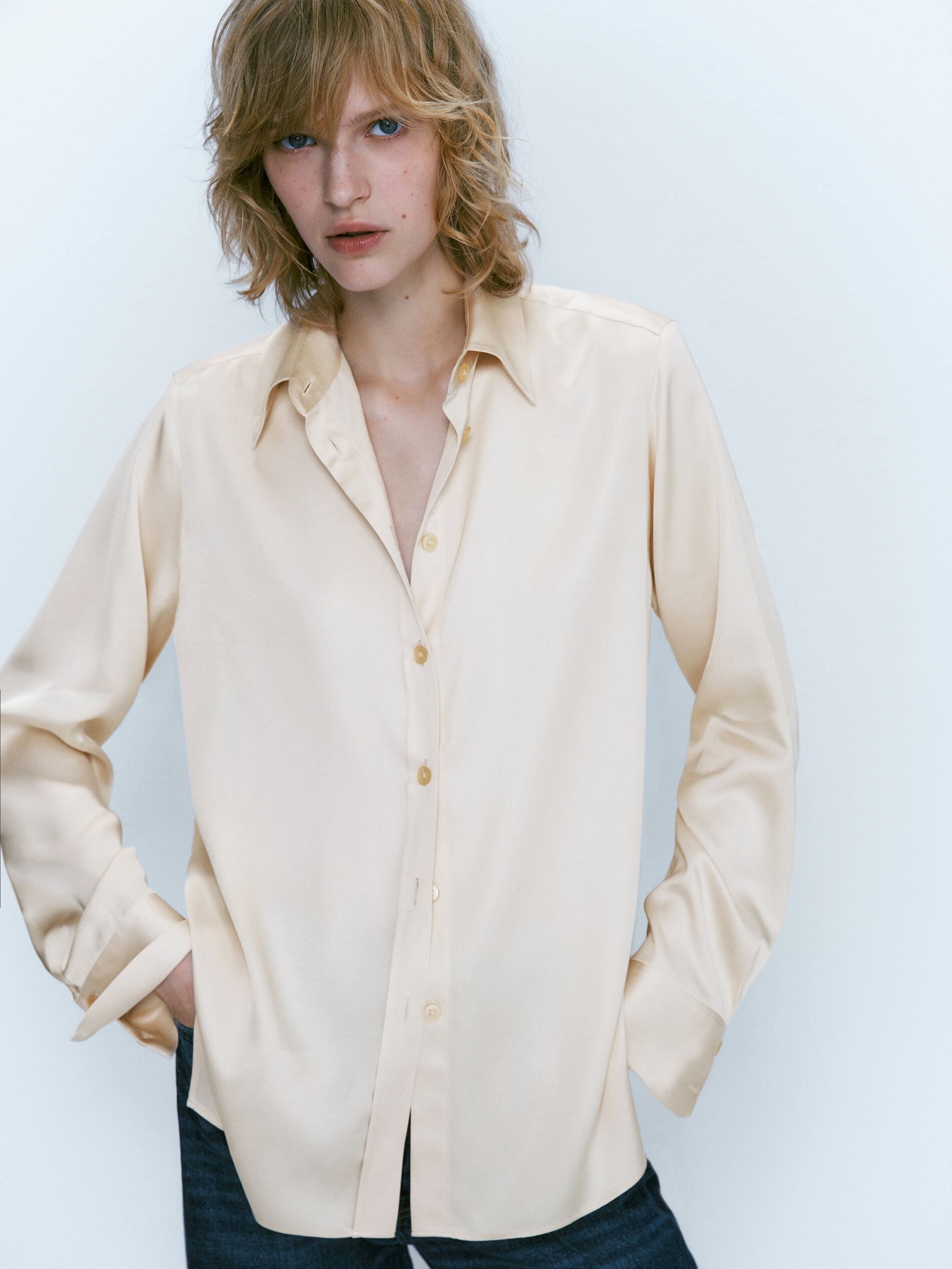 Aberturas de camisa de cetim - CHAMPAGNE