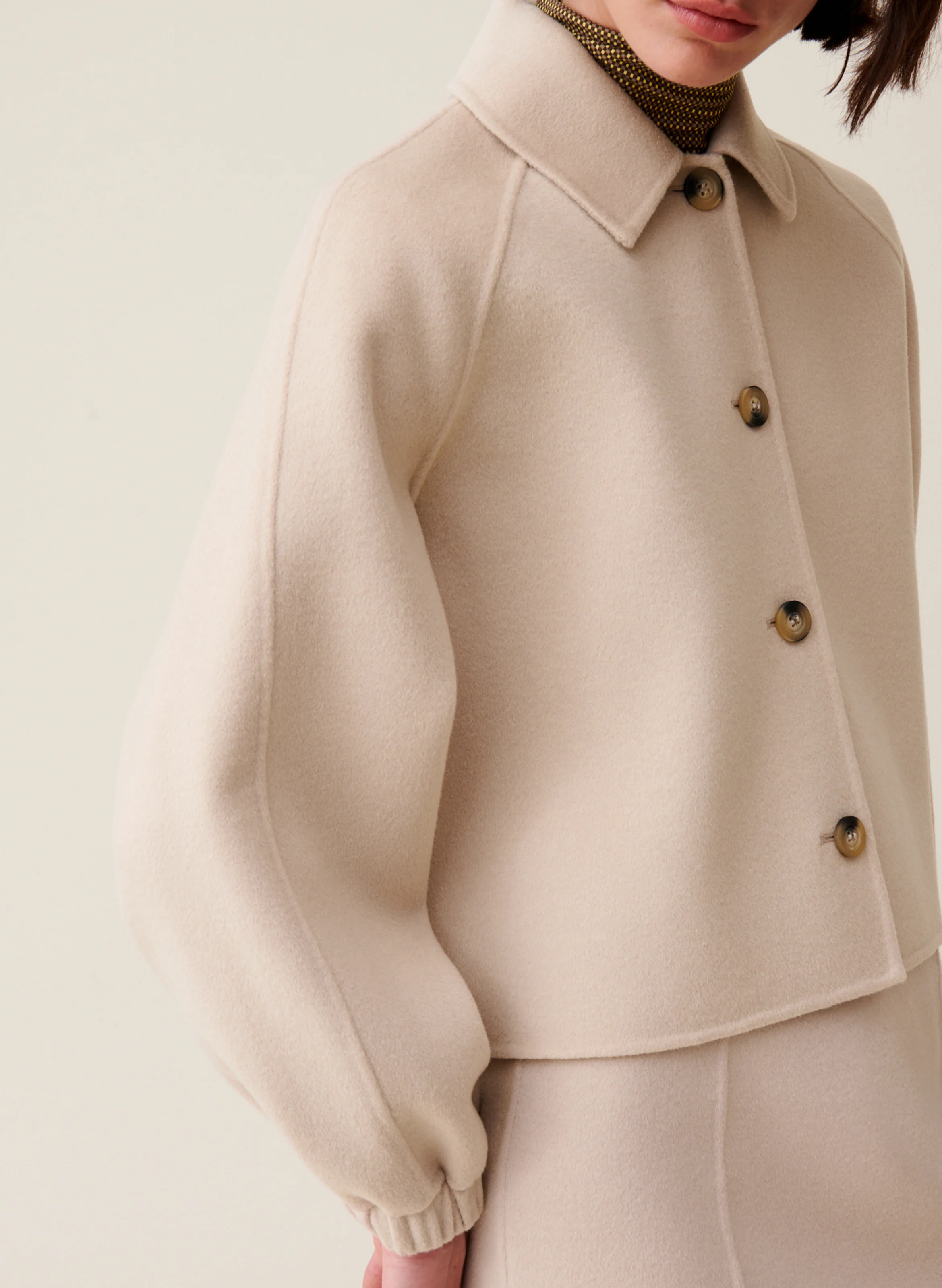 Veste courte en laine mélangée | Beige