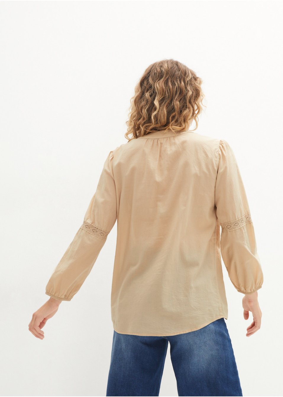 Blouse en coton à dentelle, manches 7/8