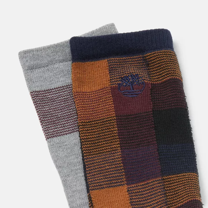 Pacote com 2 pares de meias cano médio xadrez para uso diário em várias cores.