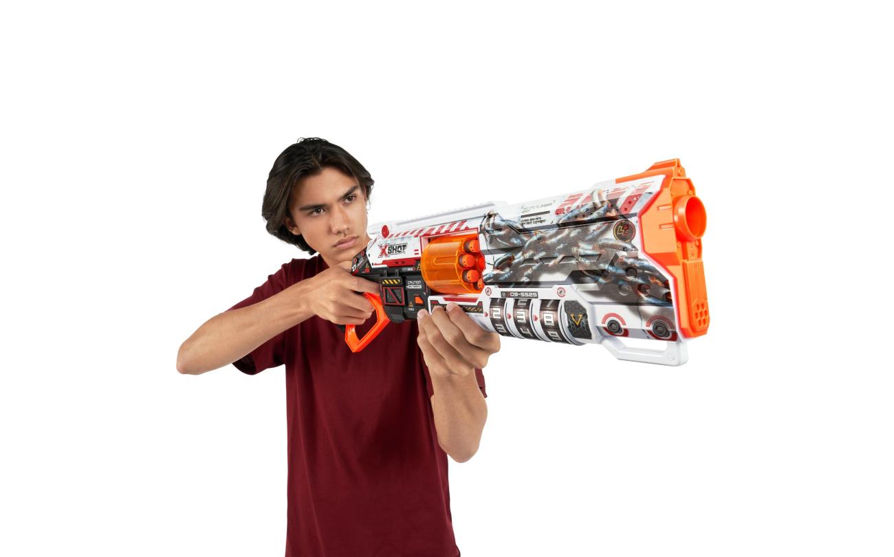 X-shot Skins Lock Blaster met 16 darts