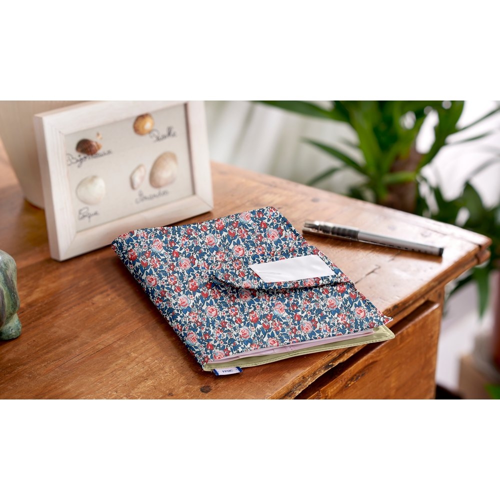 Protège Carnet De Santé London Fleuri