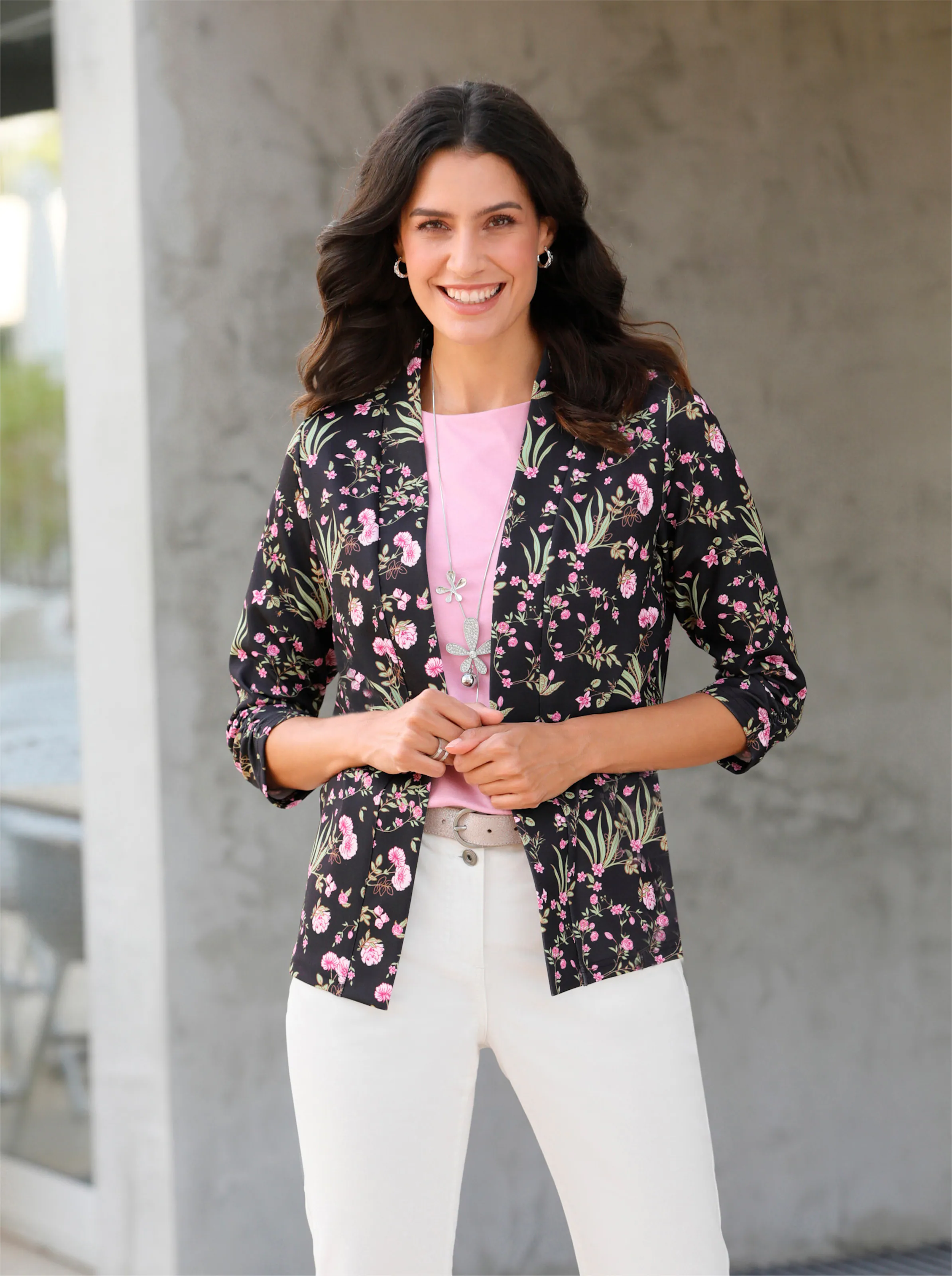 Shirtjacke in schwarz-rosé-bedruckt