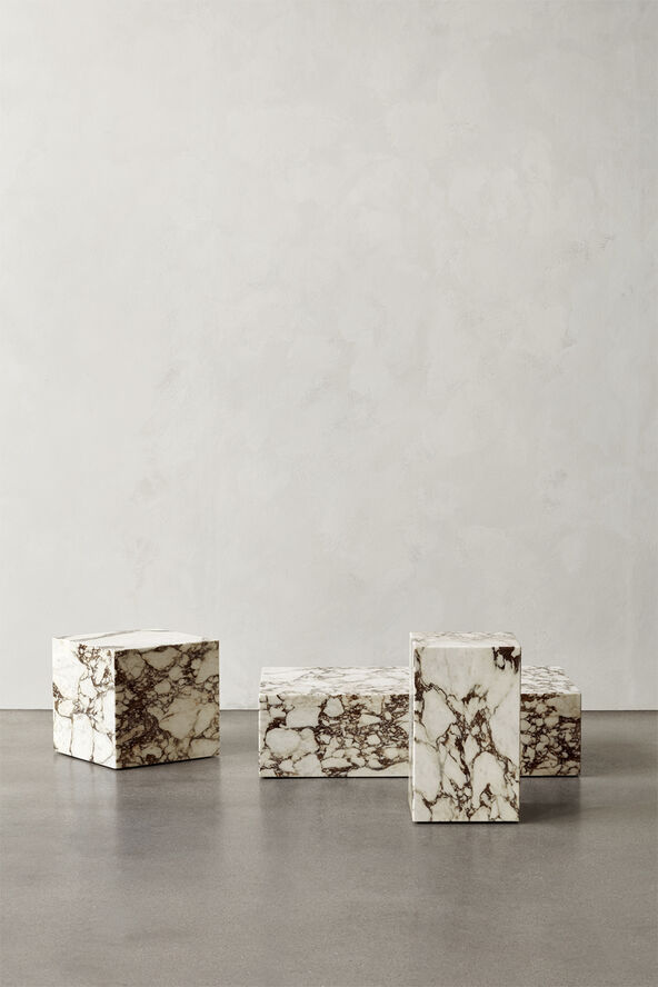 Audo Copenhagen Plinth Low, Calacatta Viola Beige