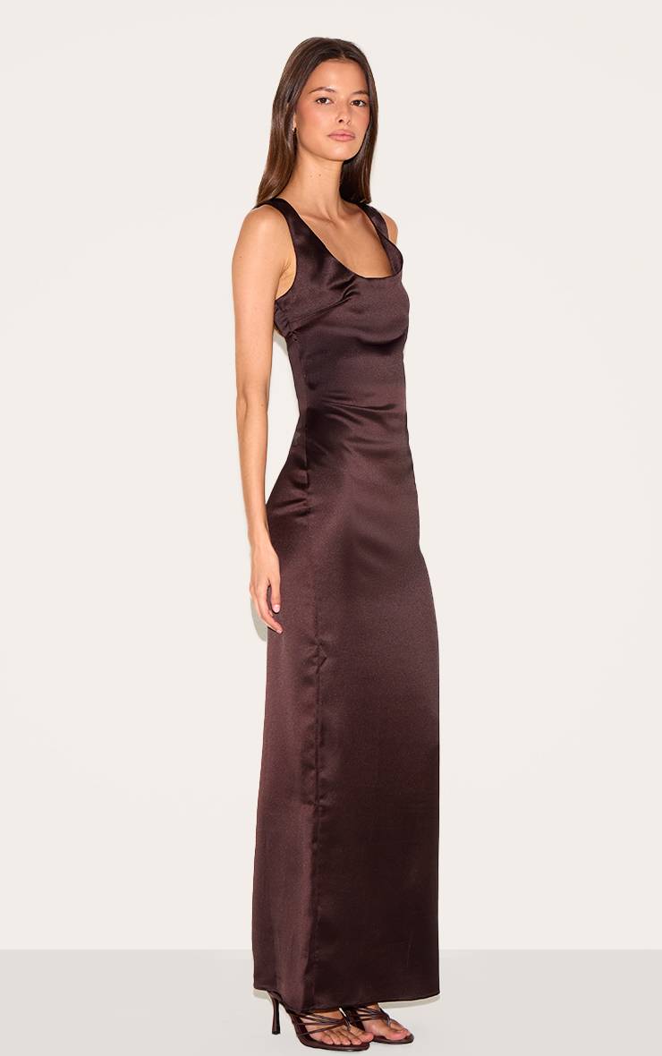 Chocolat Robe Longue En Satin À Encolure Ronde