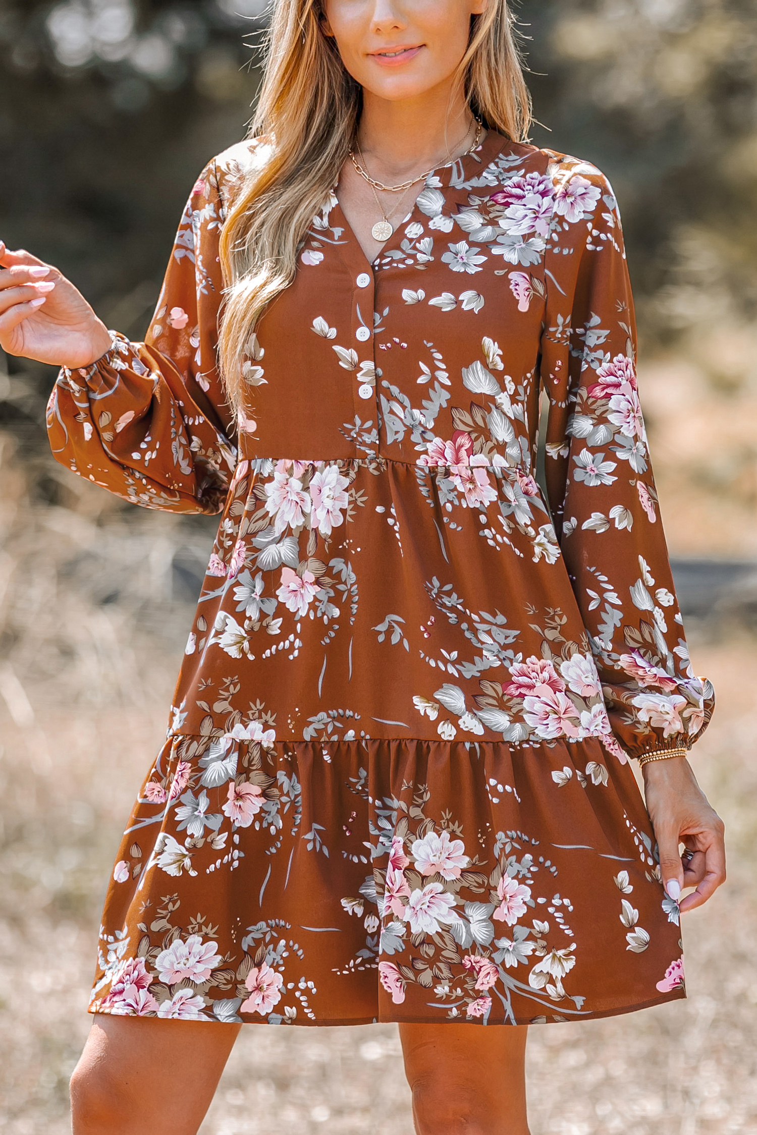 Robe mini à boutons sur le devant et imprimé floral