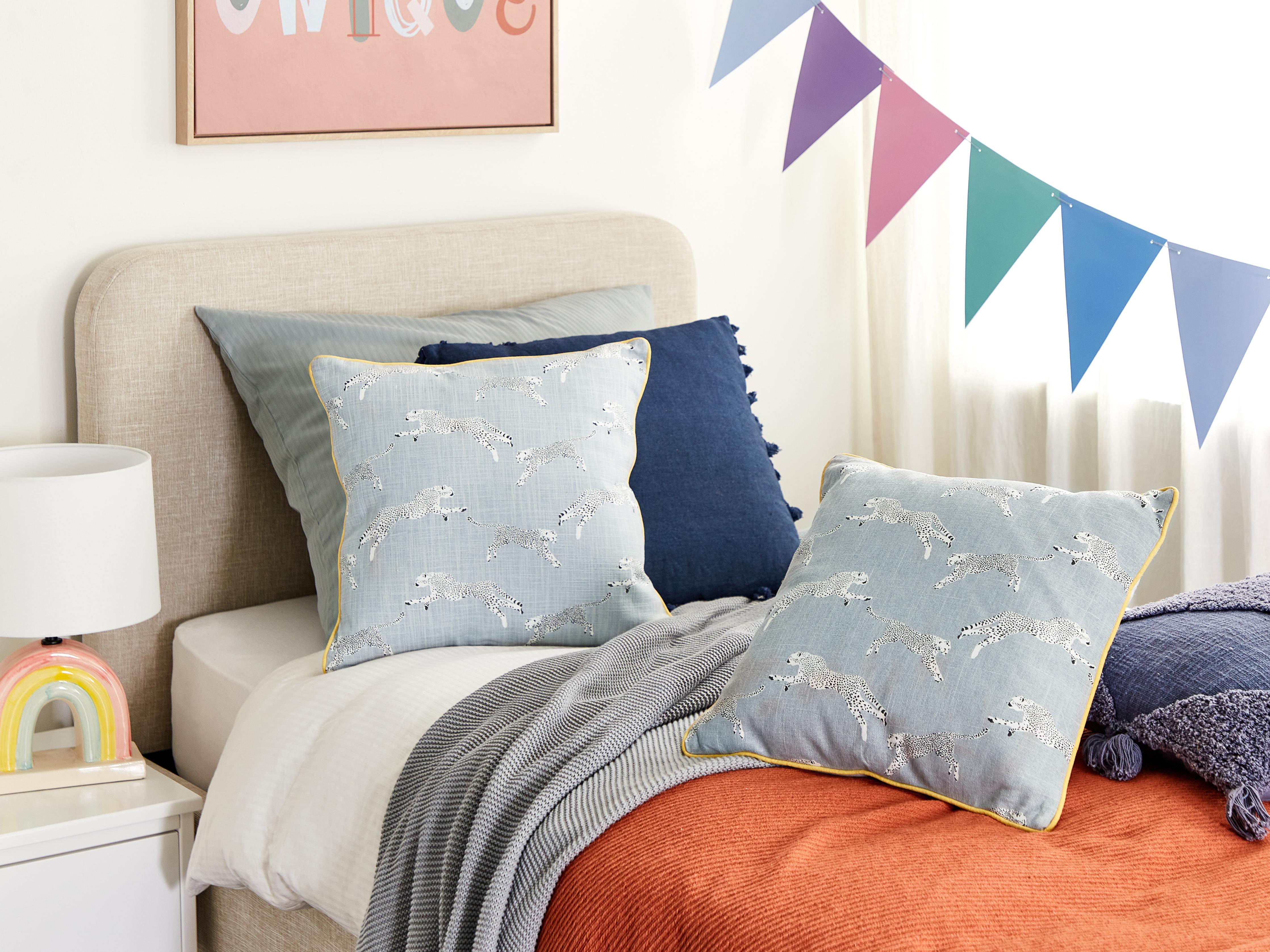 Set van 2 sierkussens ARALES Katoen 45 x 45 cm Lichtgrijs dierenprint