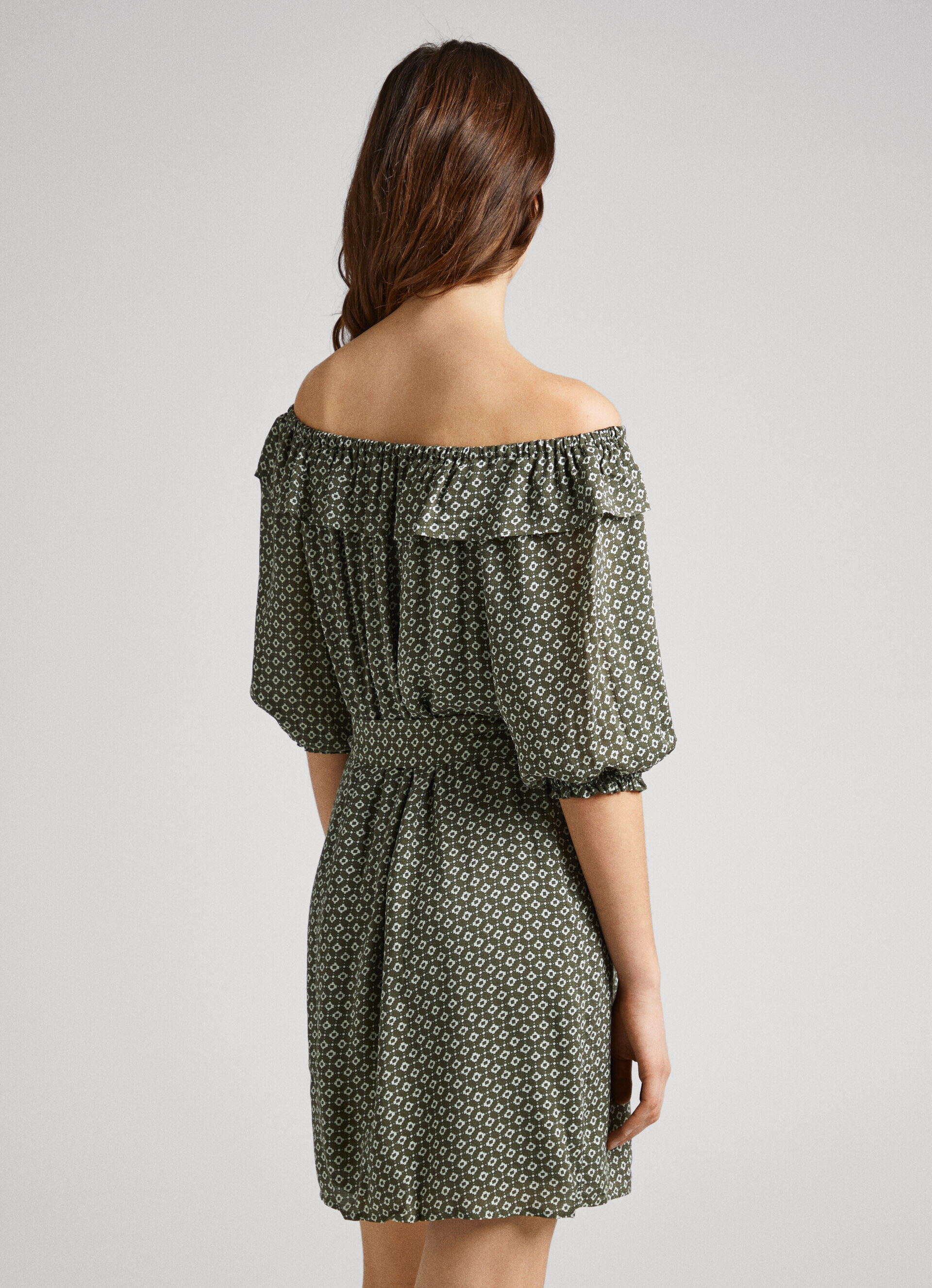 VESTIDO COM ESTAMPA GEOMÉTRICA - multicolorido