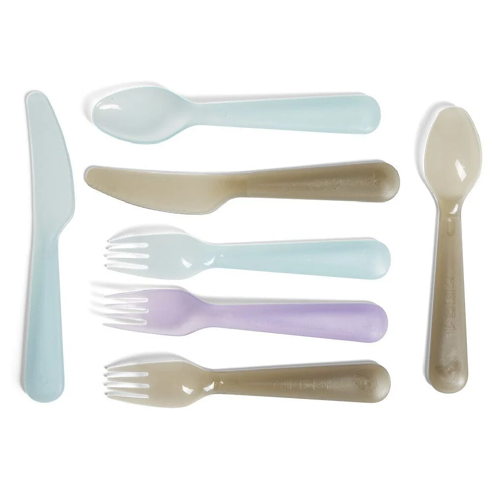 Lot de 12 couverts pour enfant plastique coloré