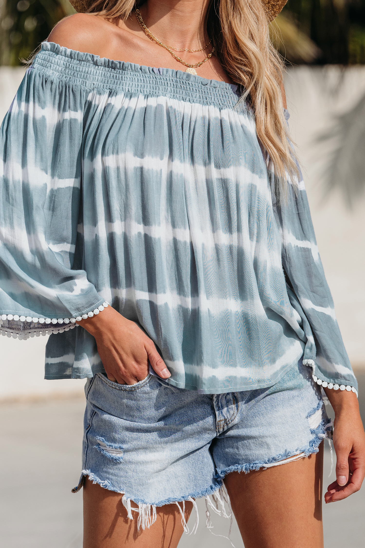 Haut à épaules dénudées et rayures tie dye