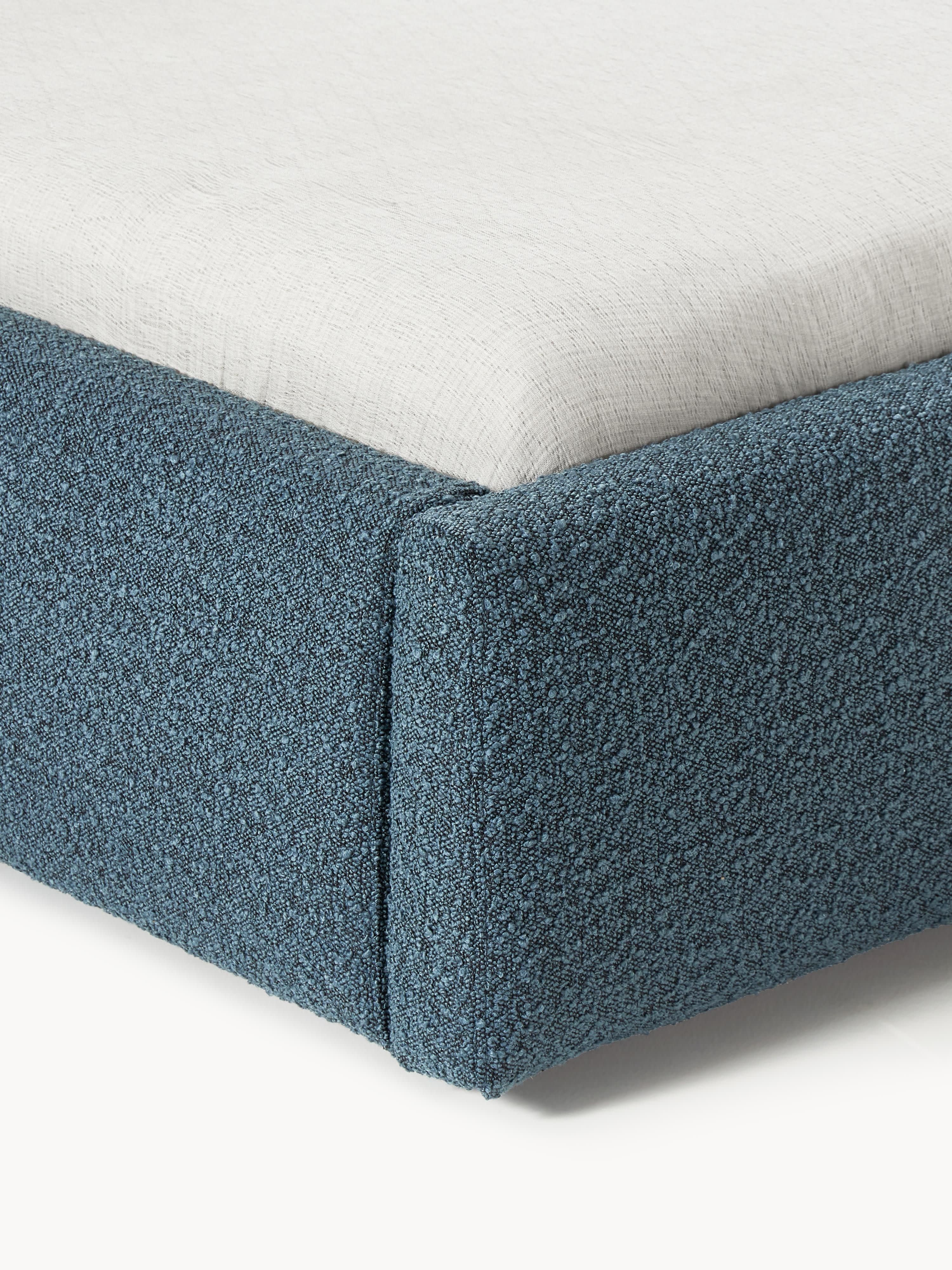 Bouclé gestoffeerd bed Cloud
