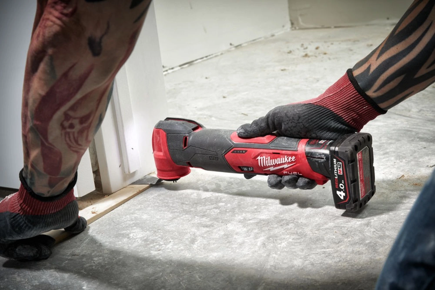 Milwaukee M12 FMT-422X 12V Li-ion accu Multitool set (1x 4.0Ah   2.0Ah accu) in HD Box - Oscillerend