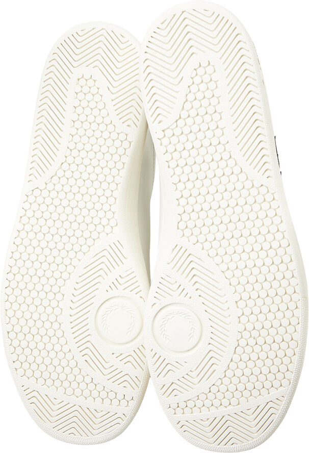Fred Perry B8312 Porcelain/dark caramel