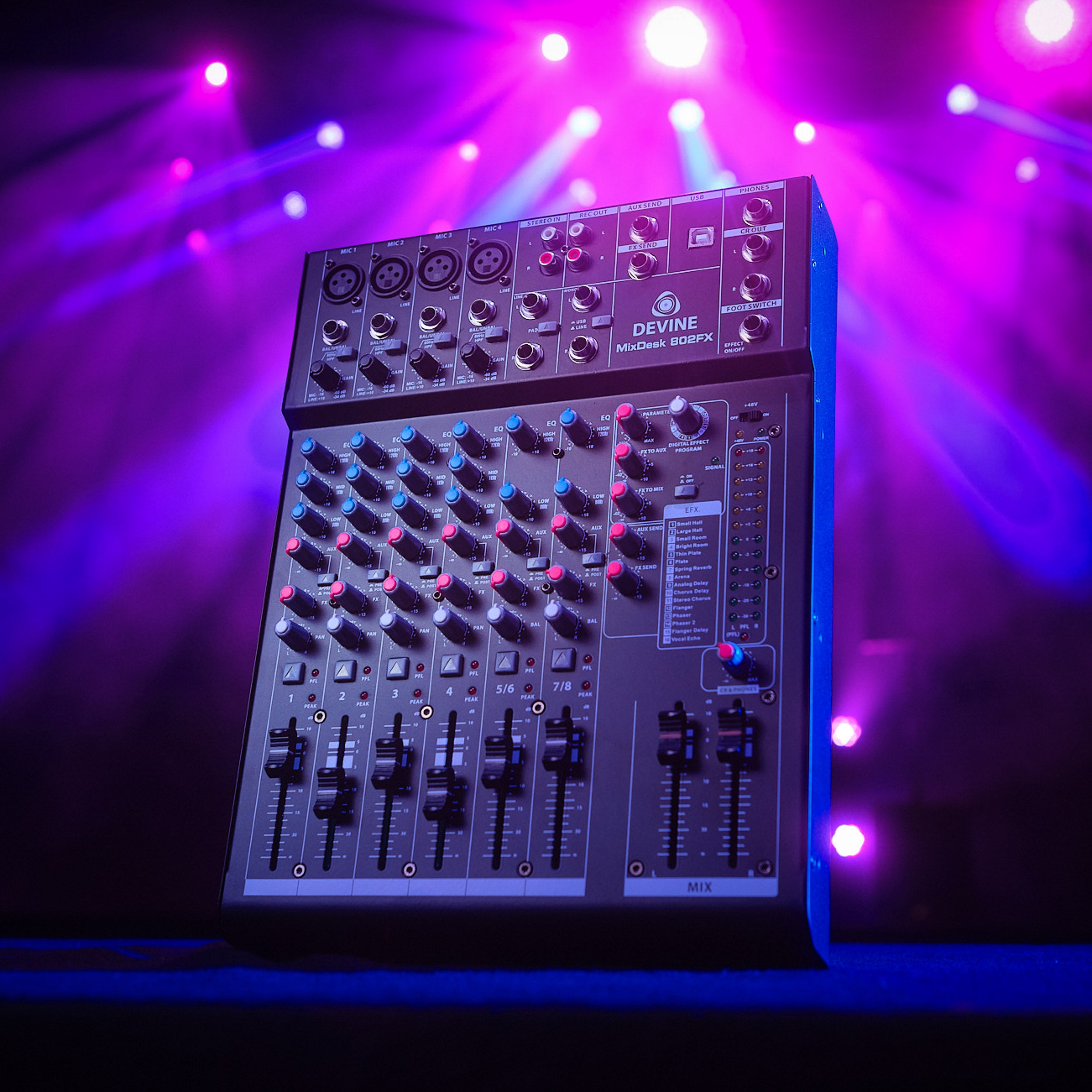 Devine MixDesk 802FX 8-kanaals mixer met FX