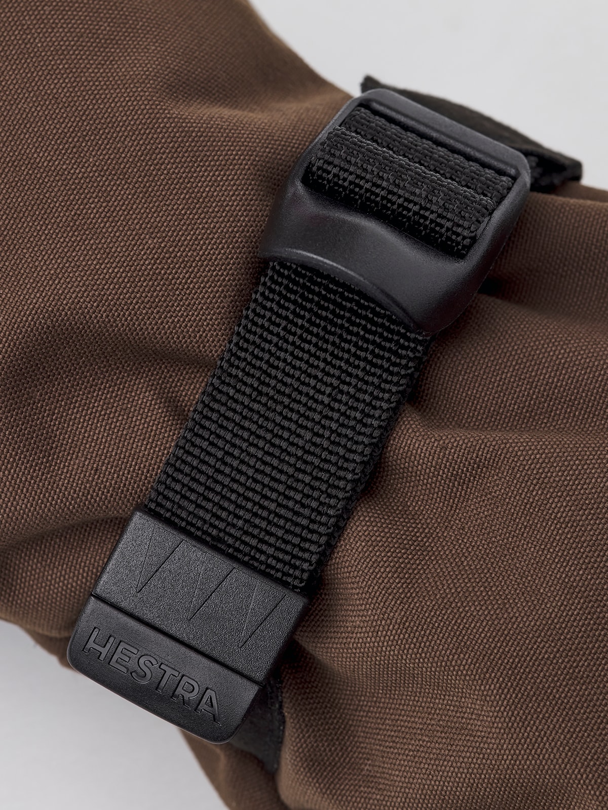 Hestra Fjellvotten JR<br>Varm & vindtett!
