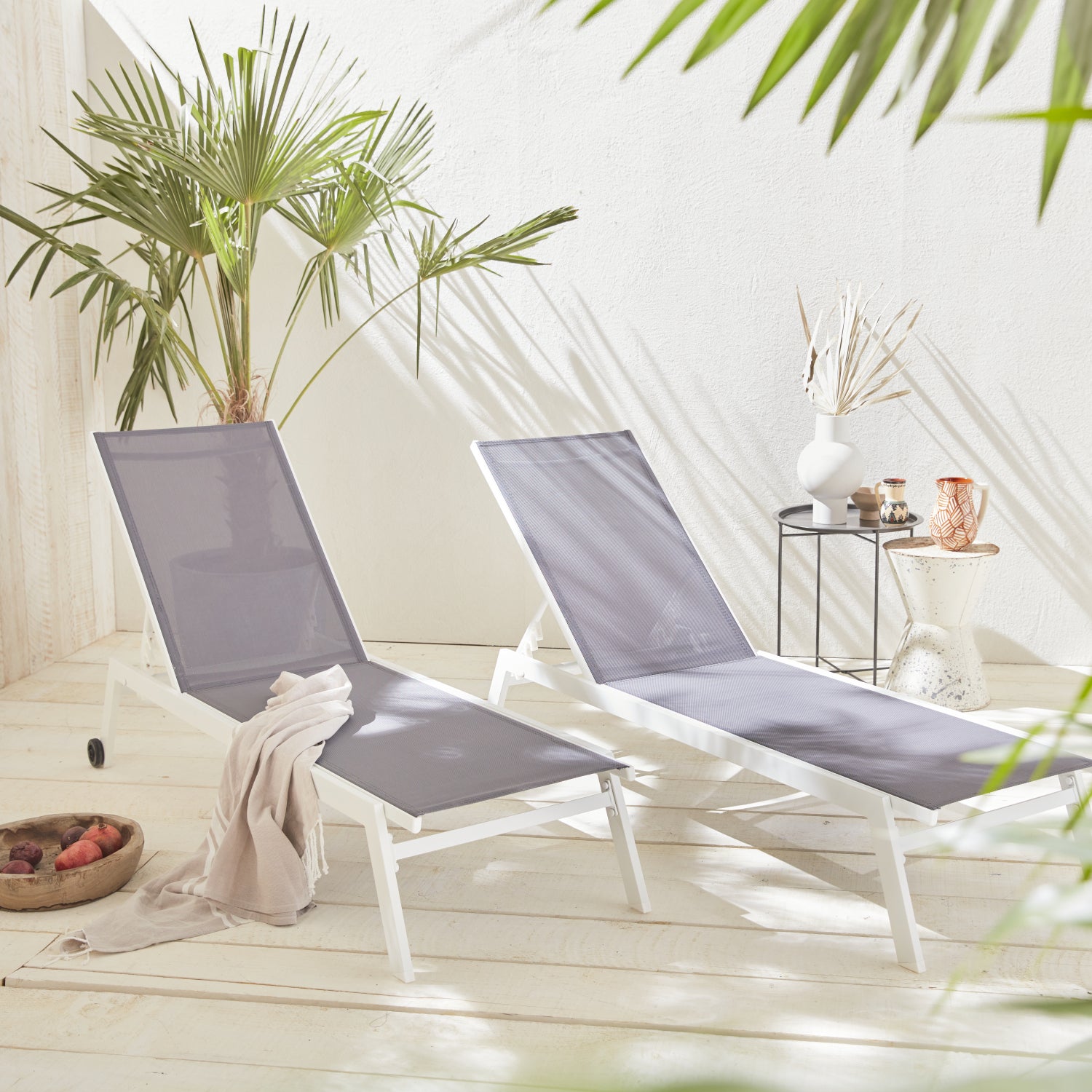sweeek - Aluminium ligstoelen, meerdere standen, met wieltjes (set van