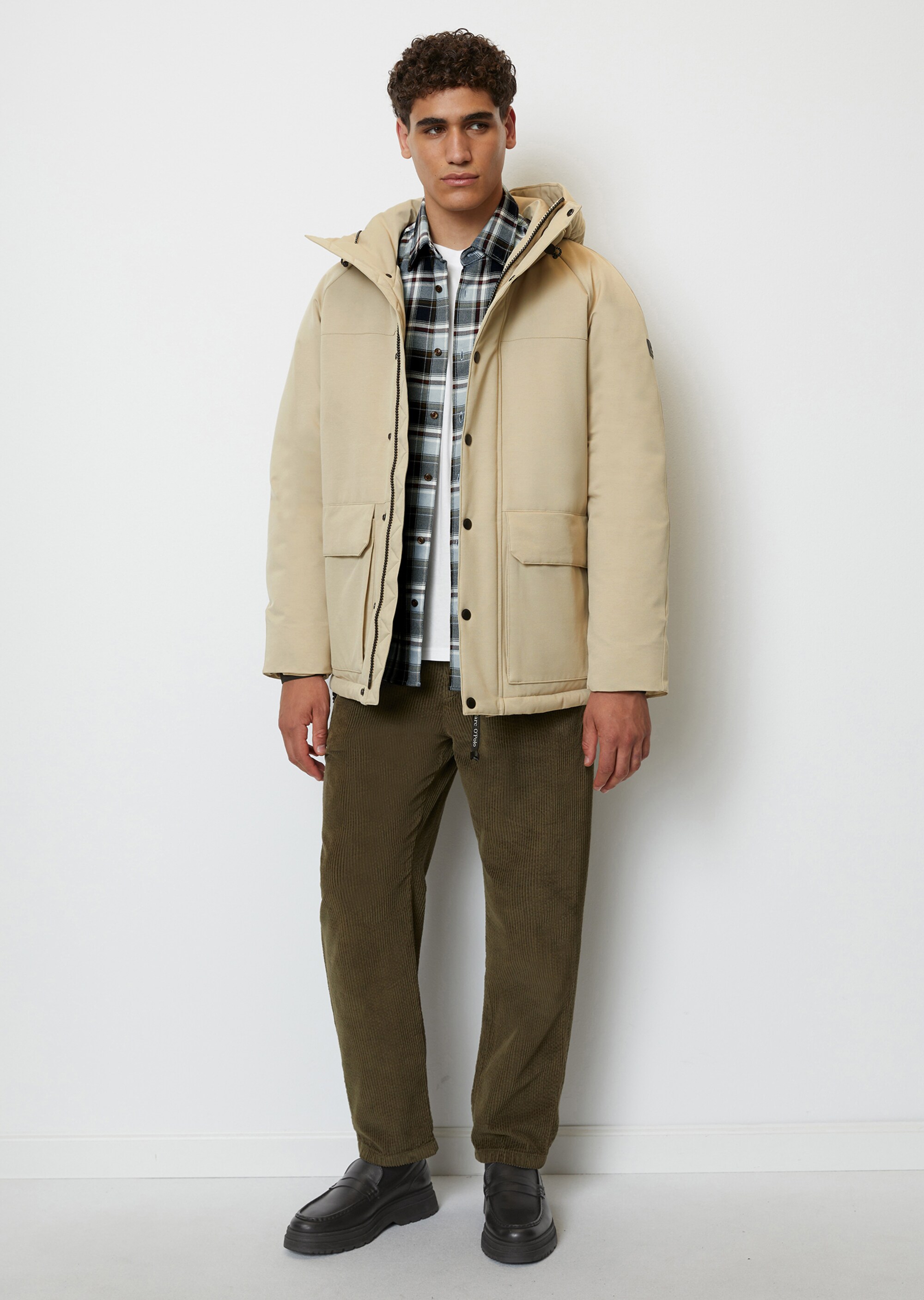 Kapuzen-Jacke regularmit Wattierung von Unifi REPREVE®